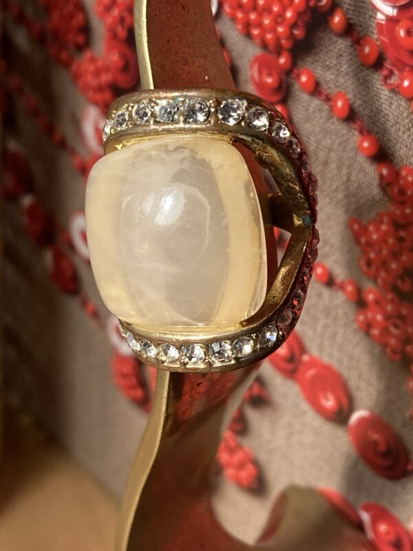 Vintage Gold & Agate Rhinestone Cocktail Ring ~ Statement Piece Eye Catching & Amazing - Image 2