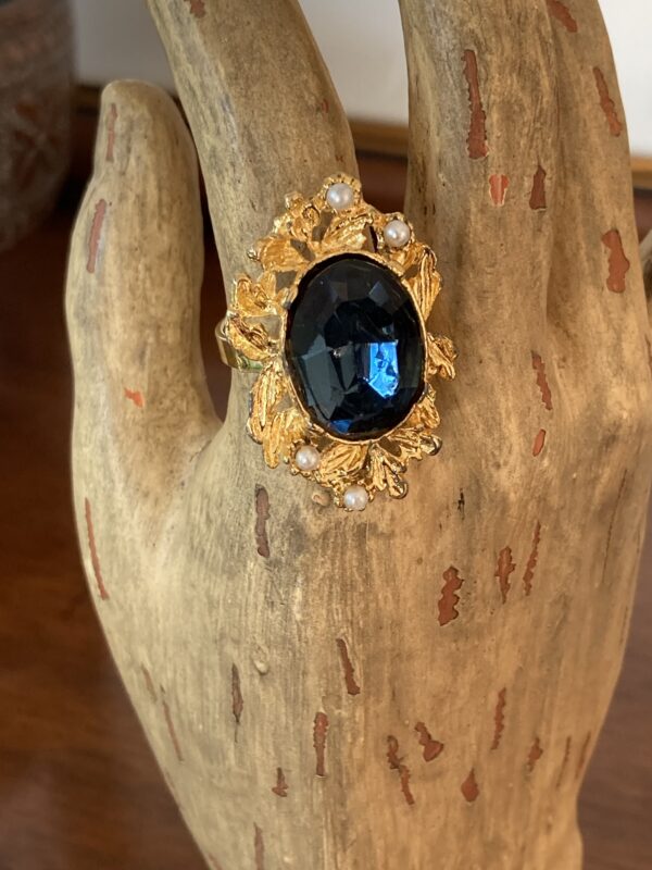 Blue Stone Vintage Costume Cocktail Ring - Gold tone ~ Size adjustable - Image 3